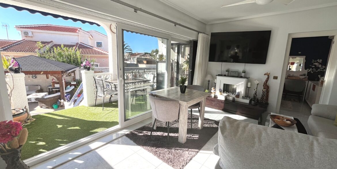 o_1jho34hujrpr1v6717a61t1knc2v