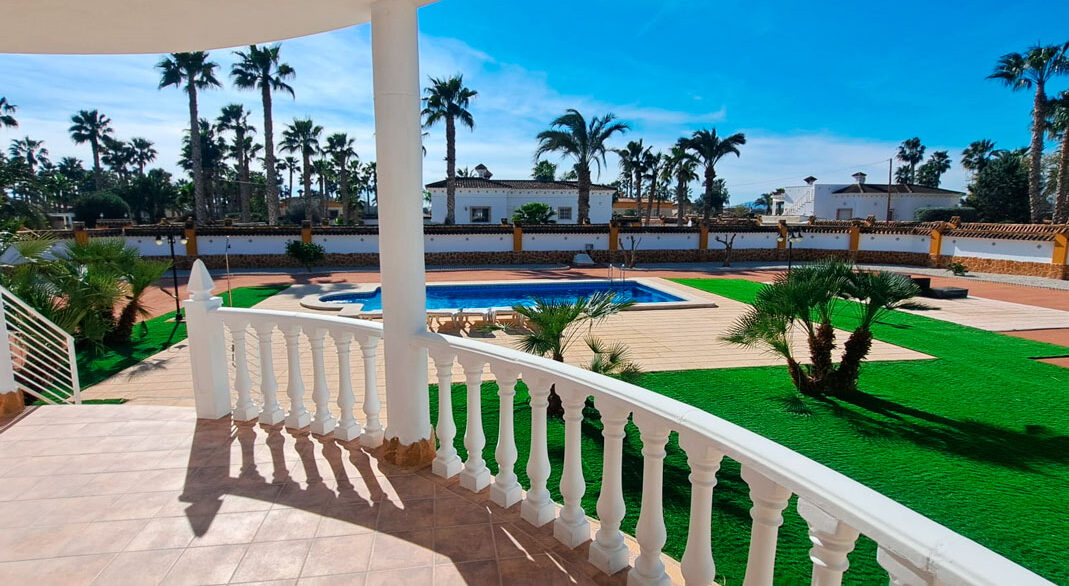 o_1jhqrtffa1s4014r81cp47akba52t