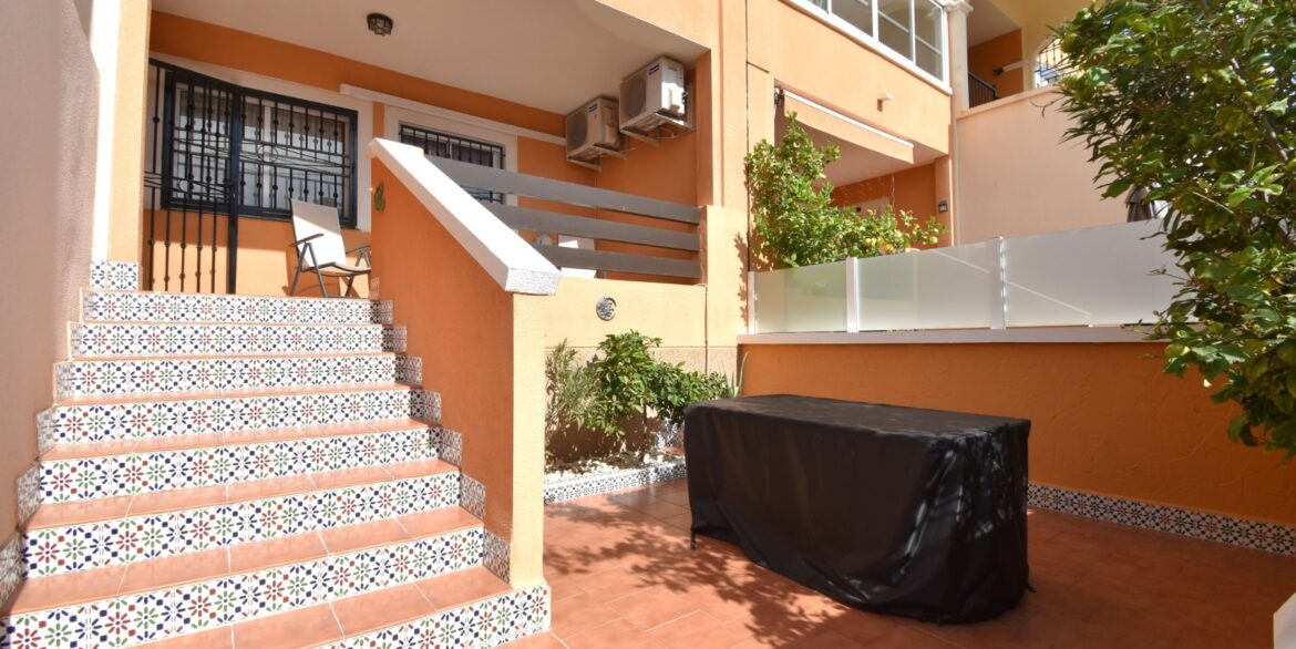 o_1jhr3tmqekd41dk0f0b7p8lpt1s