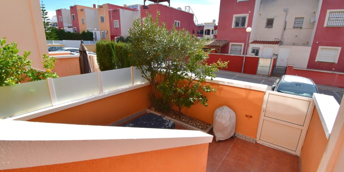 o_1jhr3tmqekgg41h1d0at2919l28