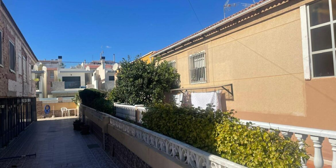 o_1jhr4duuq10ne1m9e1d8brso1u6226