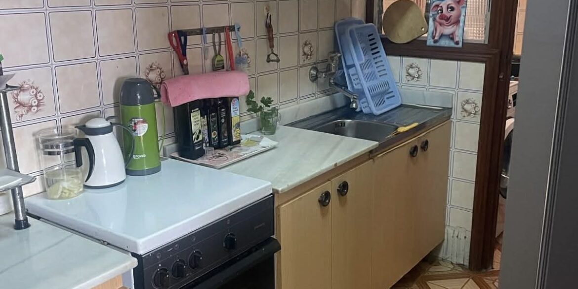 o_1jhr4duur1temuoqngr9bhdqu2f