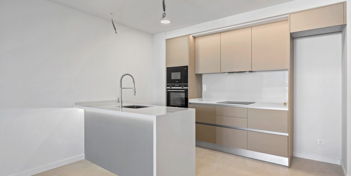 o_1jht5bhgl10d01a495mp1r3q144l3g