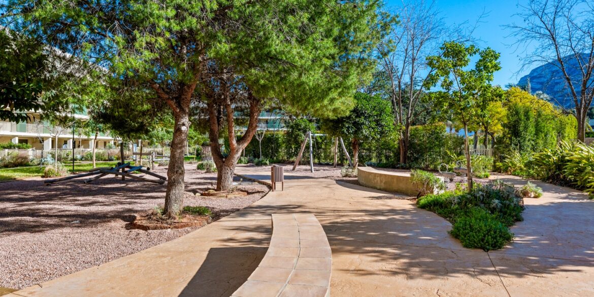 o_1jht5bhgl19ep1f1o1gdvq7m1dc24e