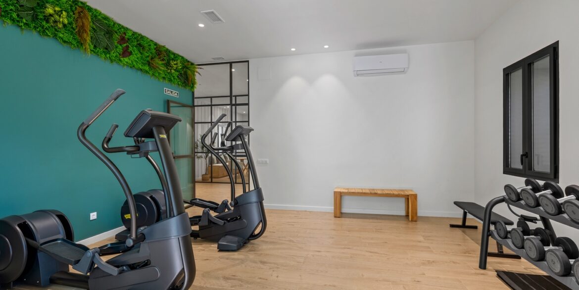 o_1jht5bhgl1fuluggcc1cc31mq54m