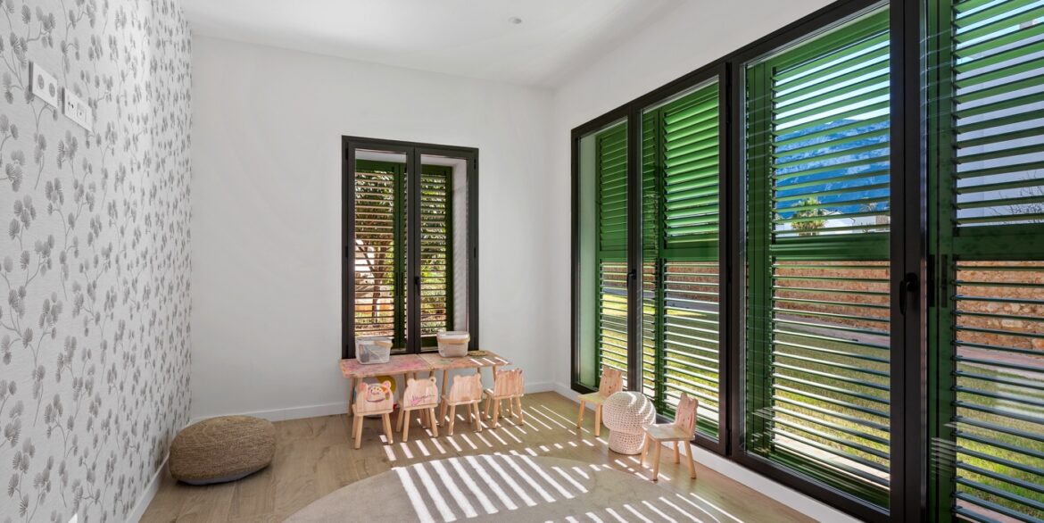 o_1jht5bhglm6jkl293r11pe1el642