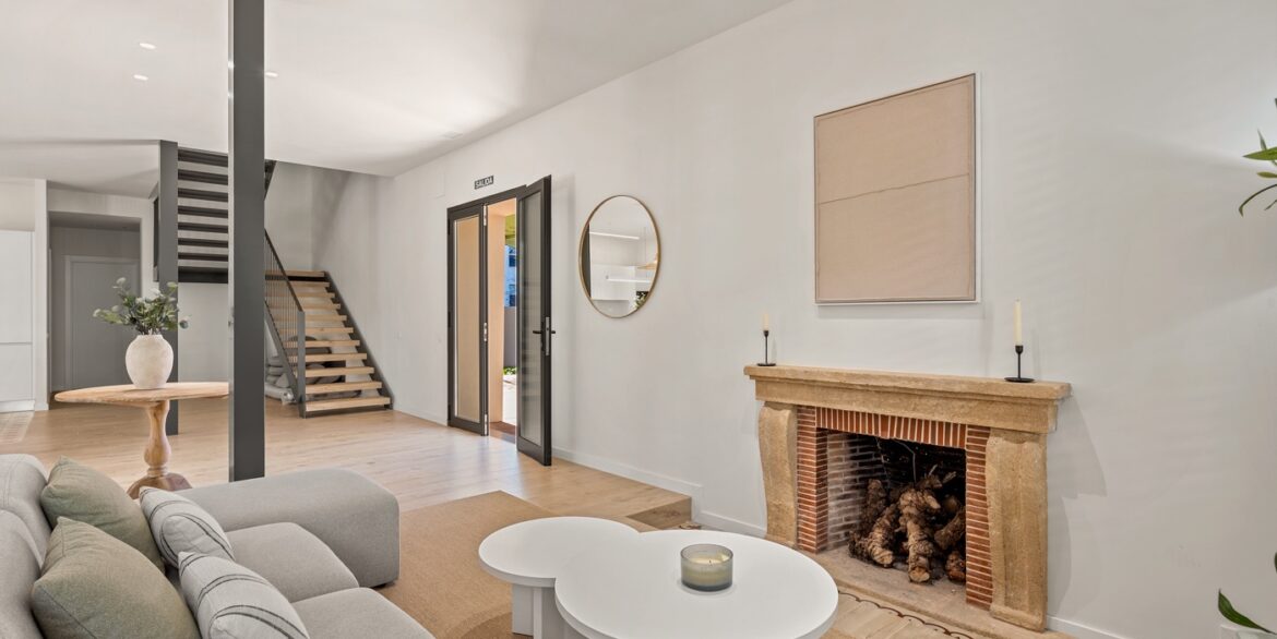 o_1jht5bhglp9a70r1lem2ds17ra48