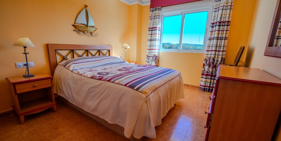 o_1jht9k4kh5281meq1bct1ap91ocs2o