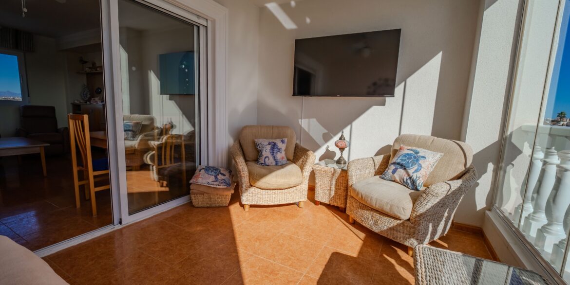 o_1jht9k4khjdb14nl1vefbkgjf12i