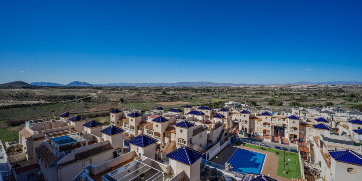 o_1jht9k4ki6oa2mv175dvf11hgf39