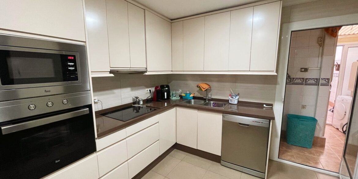 o_1jhtc30cp13bafjh1u541gbsa7929