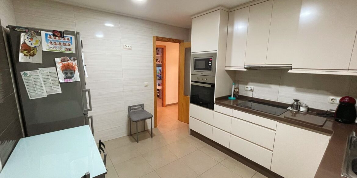 o_1jhtc30cp16fm1psciqjg8ed3k2d