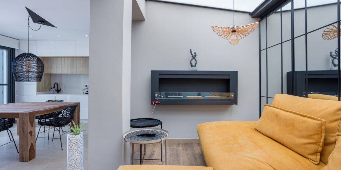 o_1jhtim2dg1os2m2m12bi151q1k0839