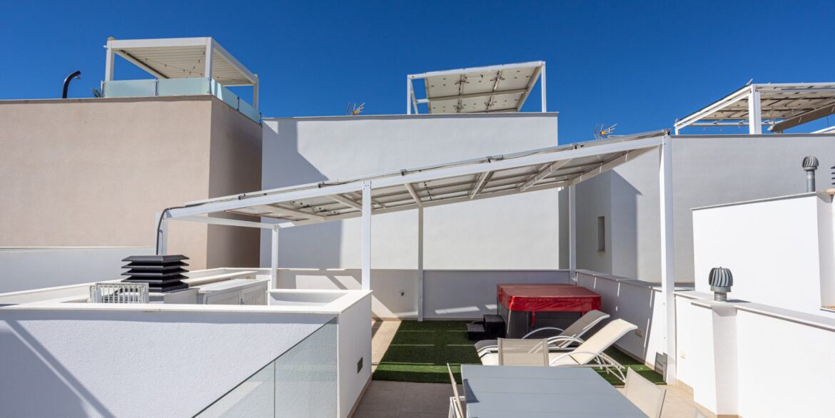 o_1jhtim2dgl43oi31gvhb4319mc41