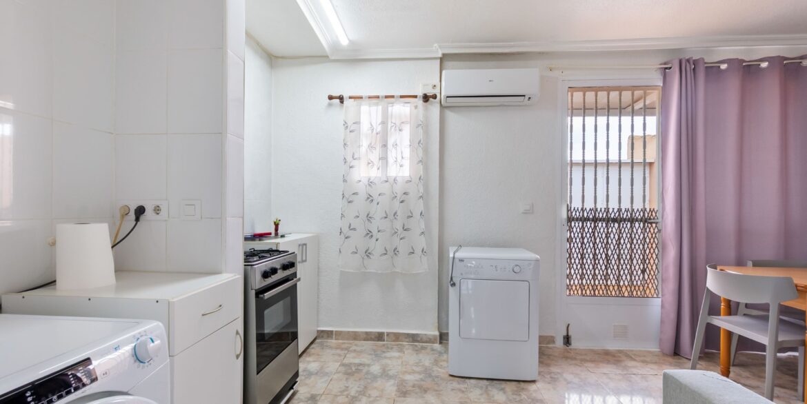 o_1jhtki0ad14g1r5mfnm10ve5k129