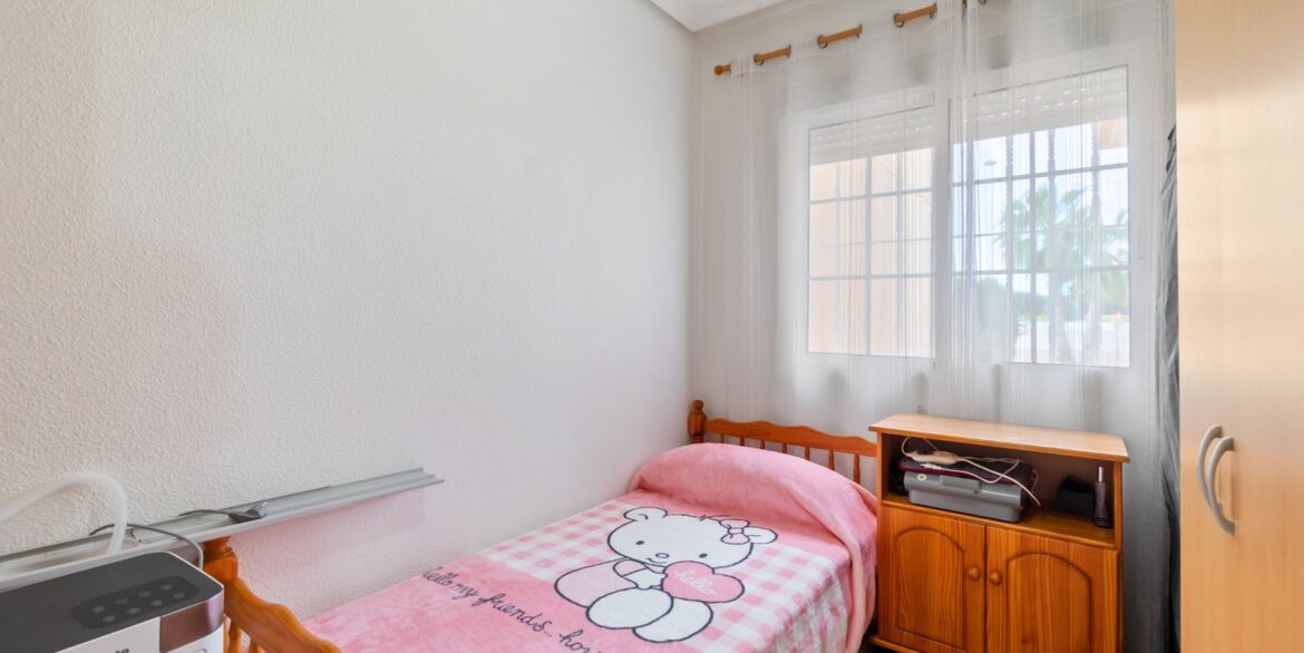 o_1jhtki0ad1981emdhthqse10bh2f