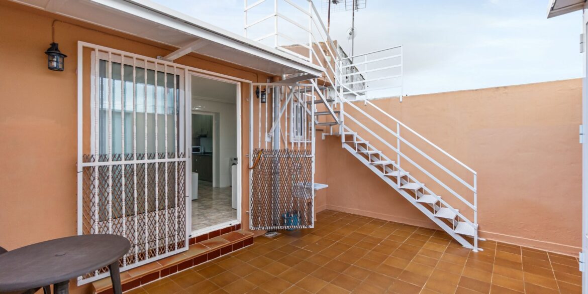 o_1jhtki0ad8n95n6sg38tq1psv2i