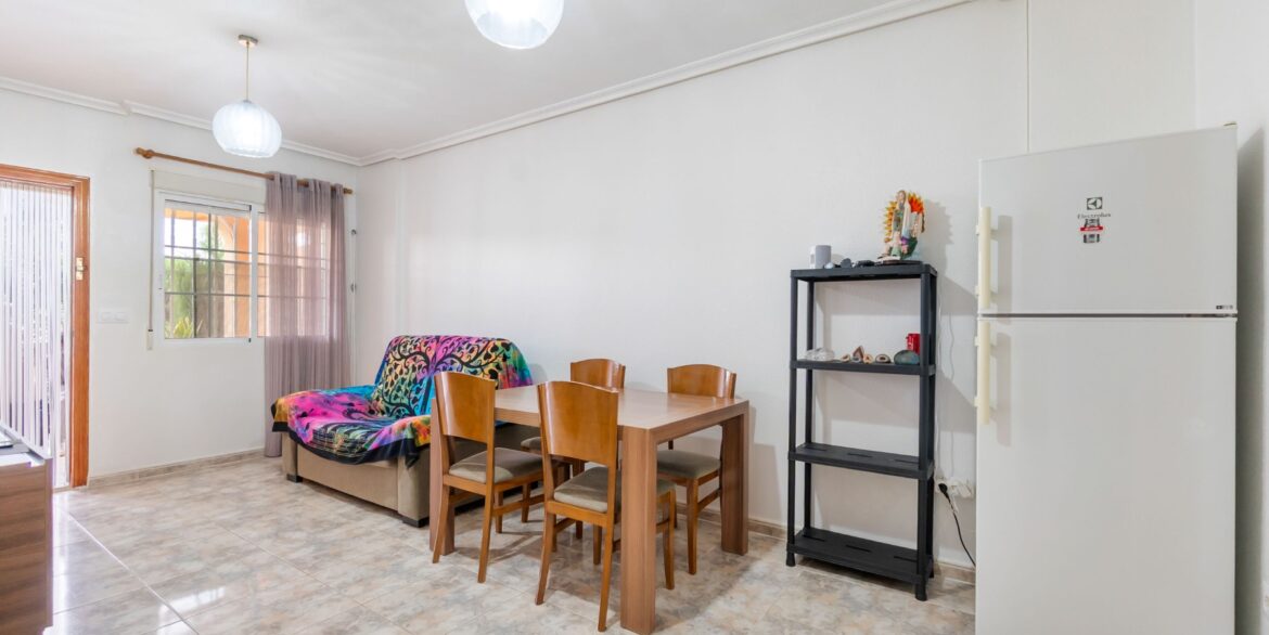 o_1jhtki0adqkrm90t5a1ju6tpi26