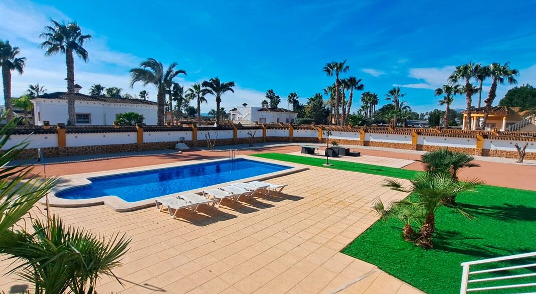 o_1jhtn7d3j114d2bfab3dqebq2o