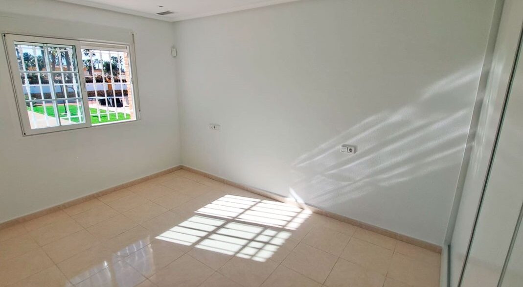 o_1jhtn7d3j1iats3j1uqir2d1iqo2c