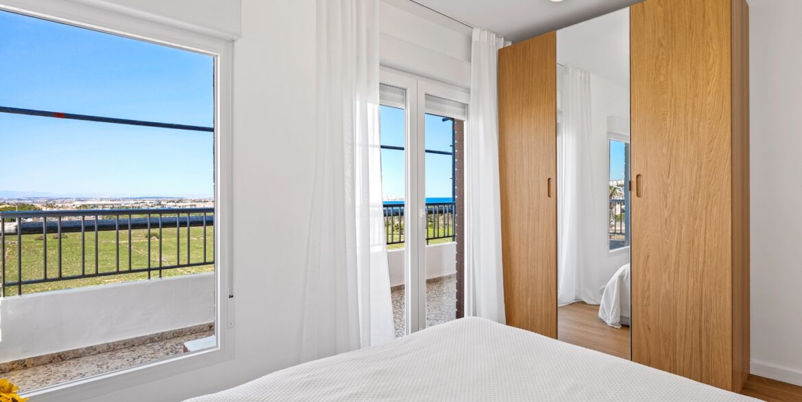 o_1ji4ugvk7ilq1jtchmr46e1ab2m