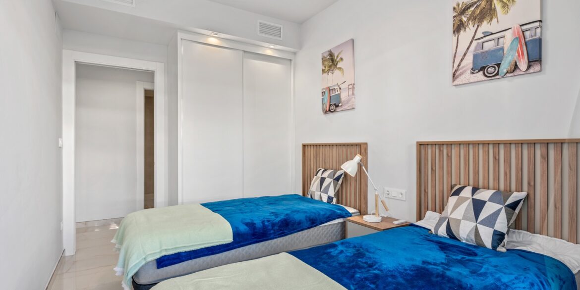 o_1ji52vnorloun271k18elu1cp235