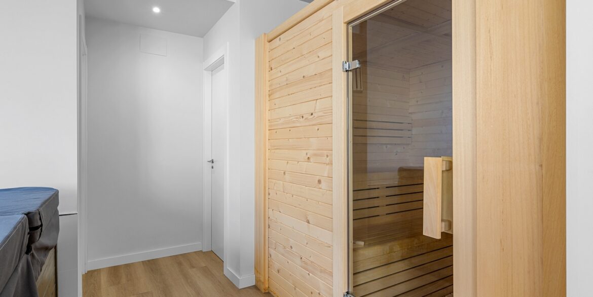 o_1ji52vnos2s94ek1gjs1a816t14b