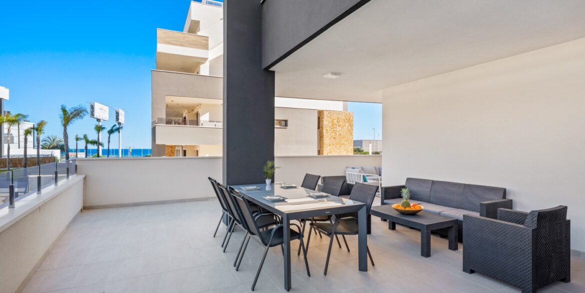 o_1ji52vnos9tk1189doooh1pgc3n