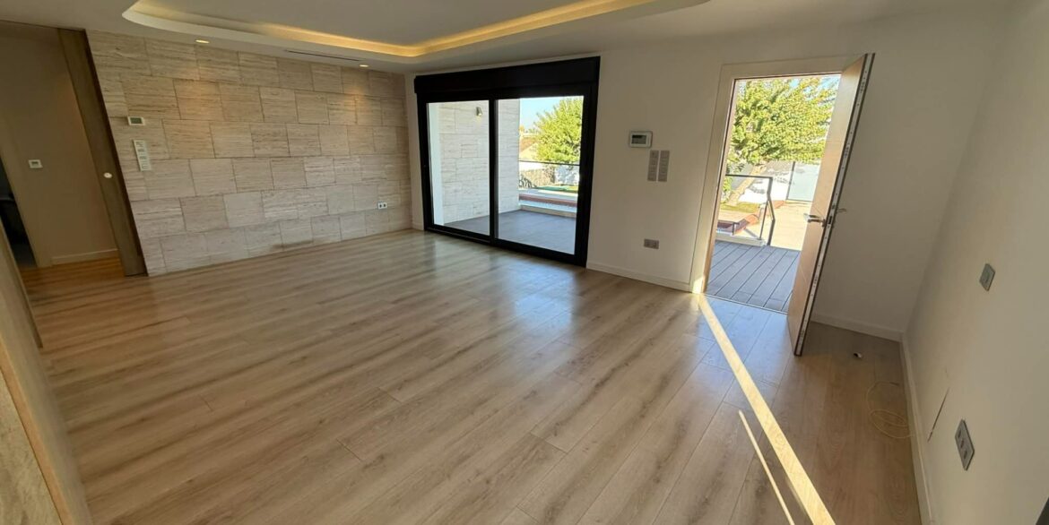 o_1ji7u9evs11ic1769ae01nrb1pum2l