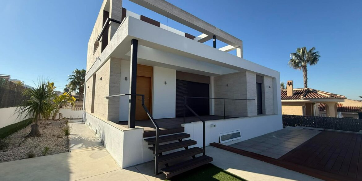 o_1ji7u9vdj1mplubqkm714na1tq27i