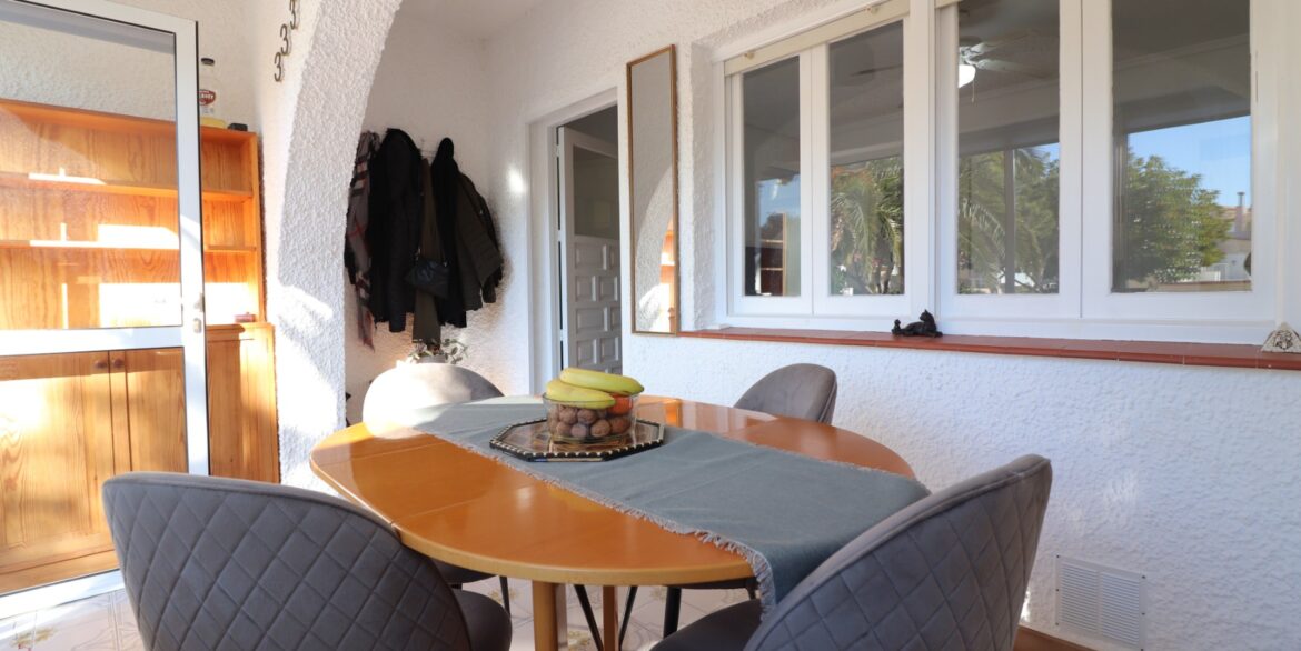 o_1ji7vkev91attru91ed13k414g023