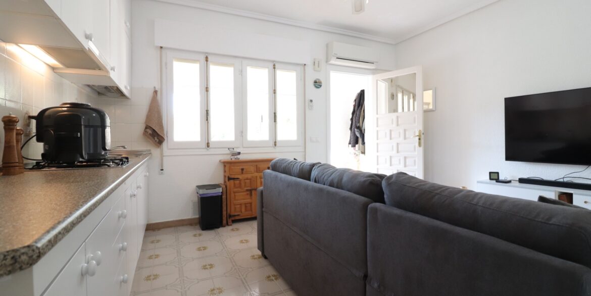 o_1ji7vkev9nf3894k3almi29q1v