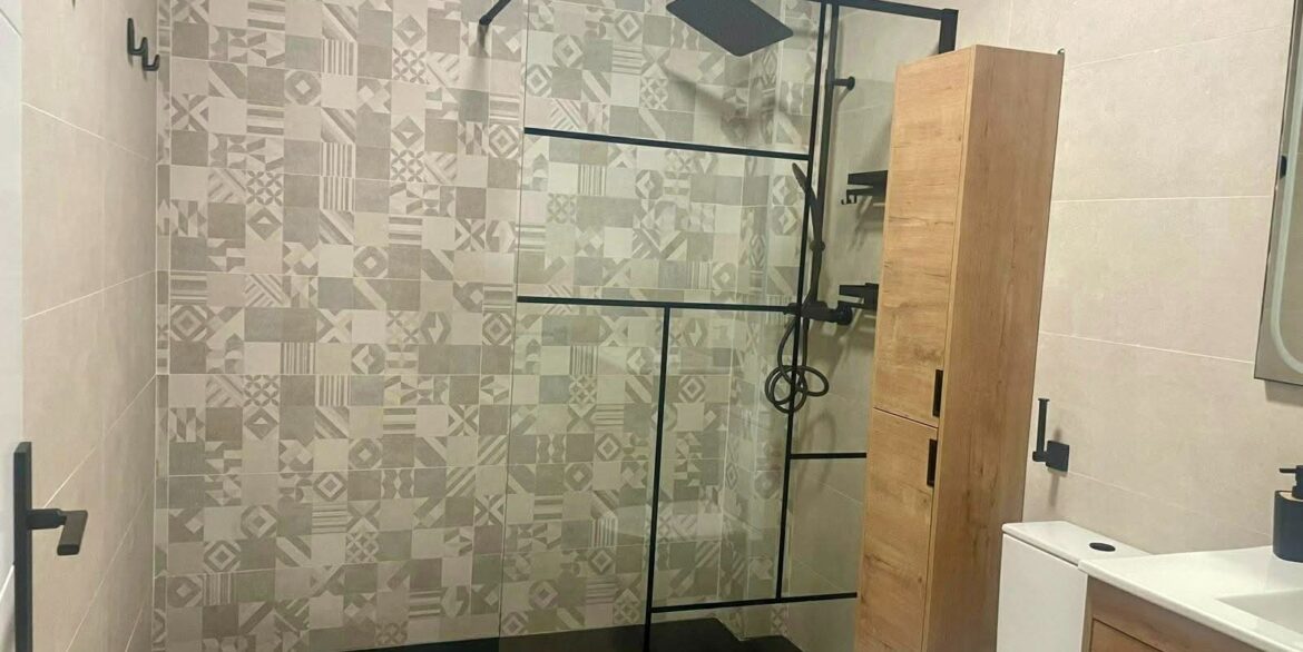 o_1ji82kp9s9ja12498q51gufv3j28