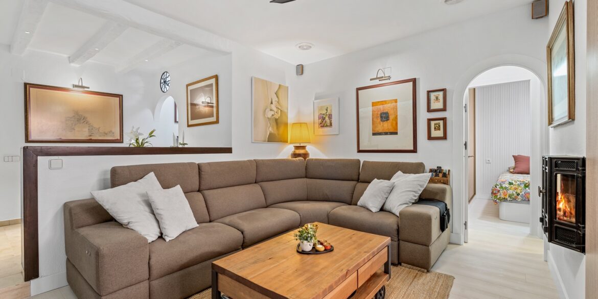 o_1jicif30vfkq9sb1hqt1vr4b832l