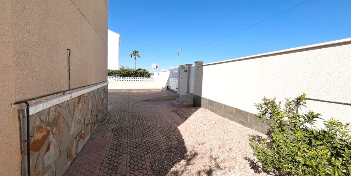 o_1jicirv8p4a91mnn6781ha31rpn2u