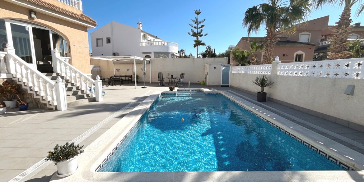 o_1jicirv8pc5m1cpqbei1mov1ev62n