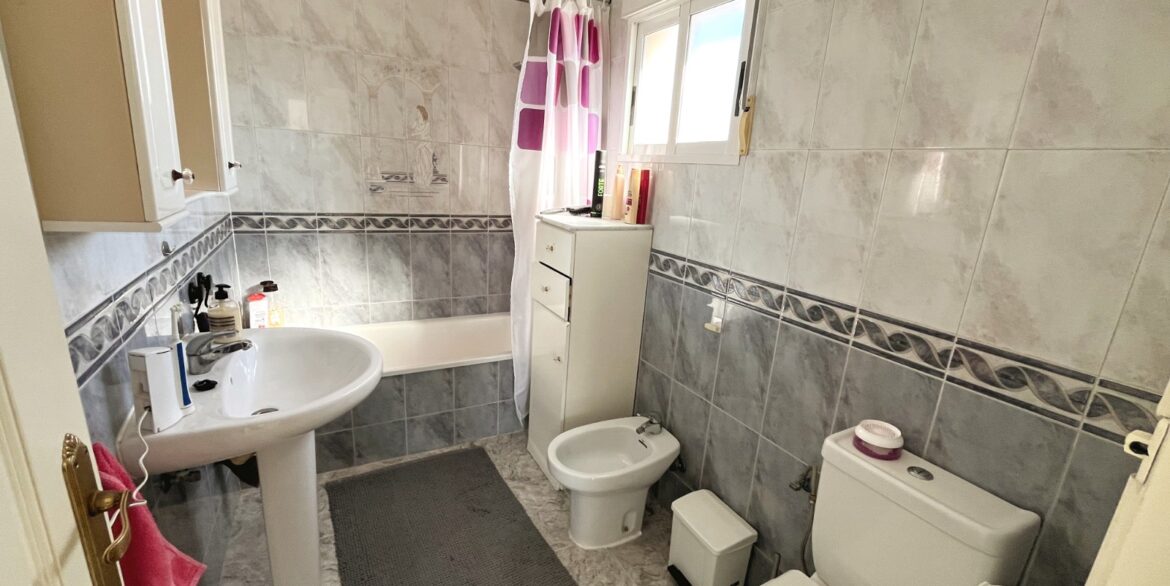 o_1jicirv8q19cqdemk14tc118213i