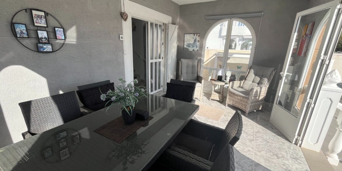 o_1jid8a5rj6a01n7o1gie15ur19vs20