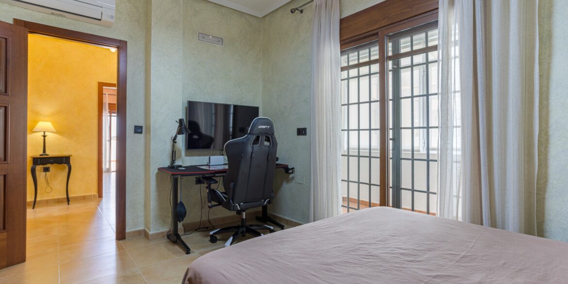 1053860_699d5b8864faa