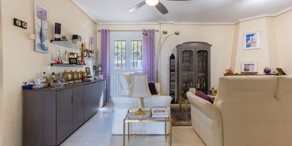 1140379_699d5b6720582