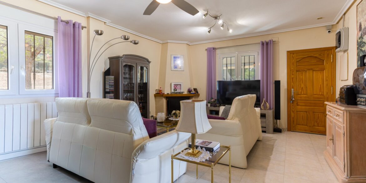 1140386_699d5b4ebf728