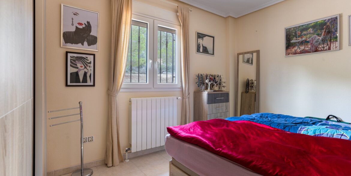 1140396_699d5baa96041