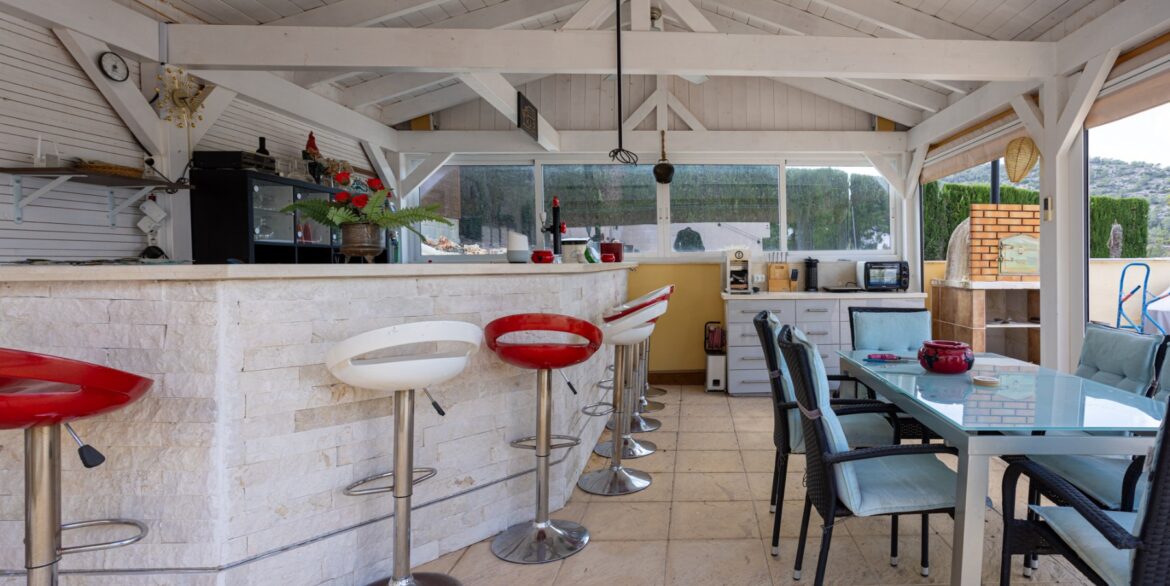 1140401_699d5b1e7fc58