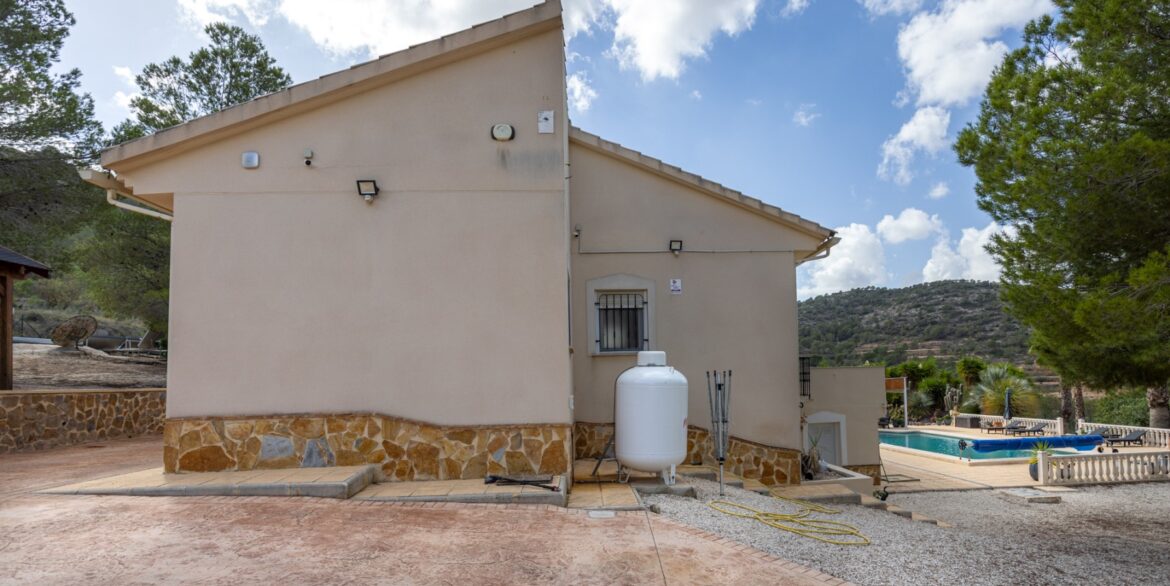 1140404_699d5bc407485