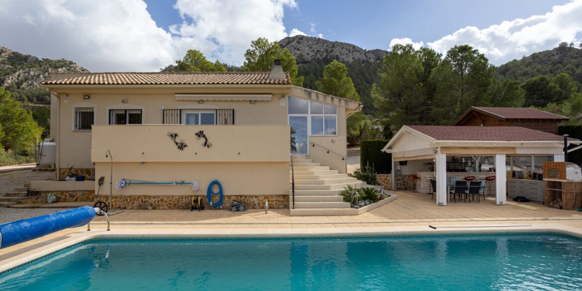 1140407_699d5b992d46d