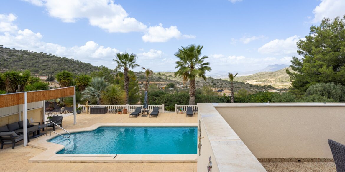 1140410_699d5b5003f74