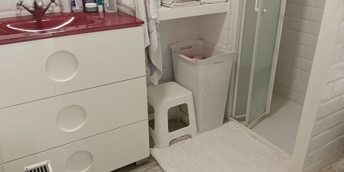 1208015_699d5be084e48