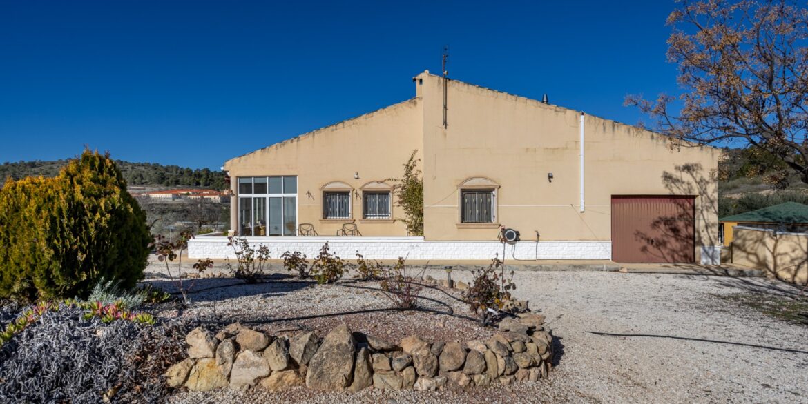 1228006_699d5b6ab682a