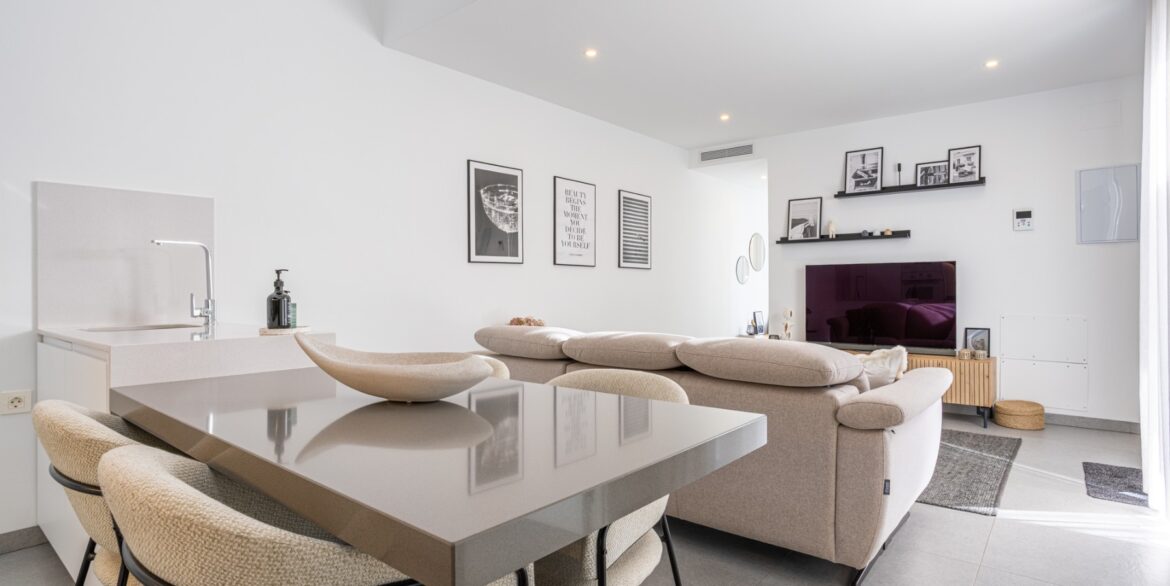 1240966_699d5bfde2ad9