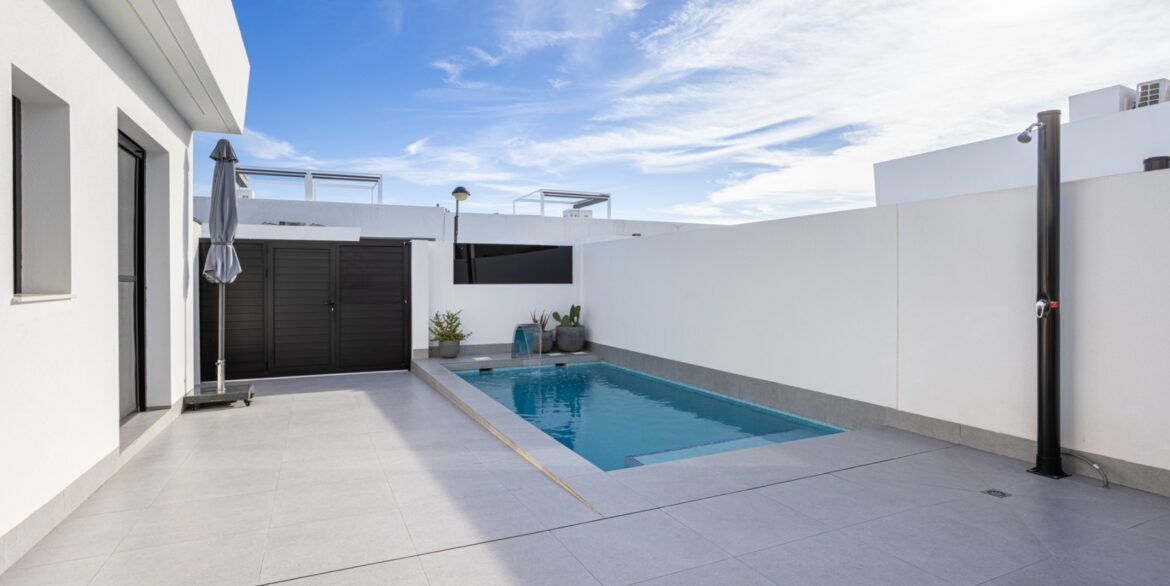 1240996_699d5b37ebe4f